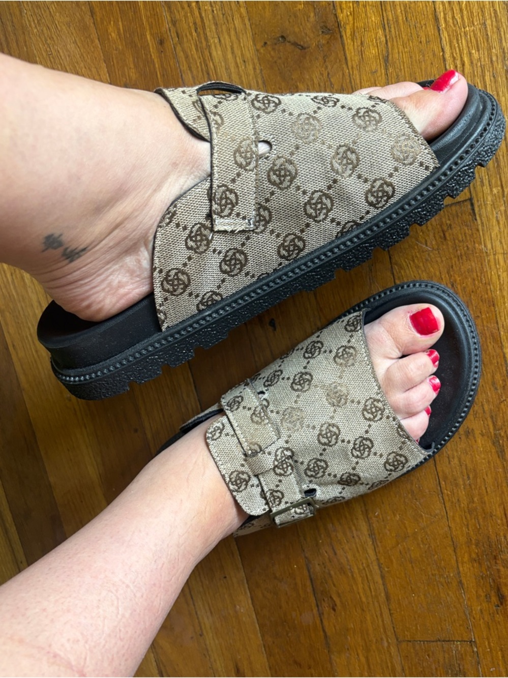 Size 9 Monogram Canvas Slide Sandals in Beige and Brown
